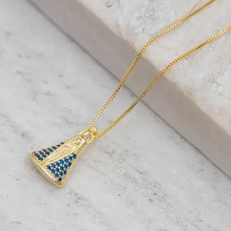 COLAR NOSSA SENHORA M COM ZIRCÔNIAS AZUL BANHO OURO 18K