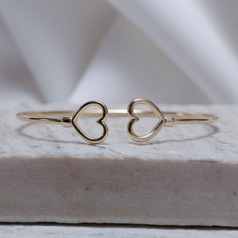 BRACELETE 2 CORAÇÕES BANHO OURO 18K