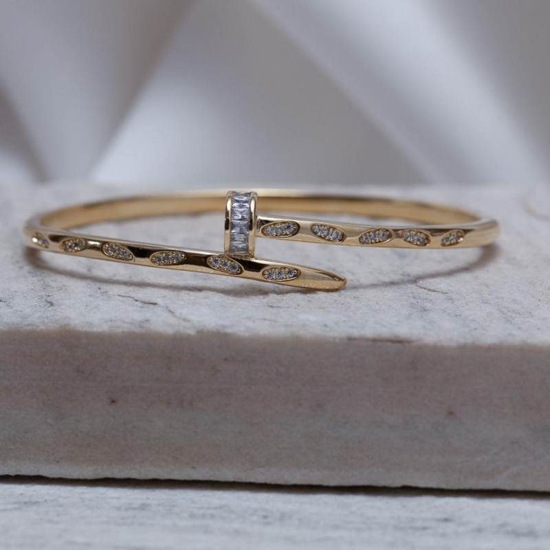 BRACELETE PREGO CRAVEJADO CRISTAL BANHO OURO 18K
