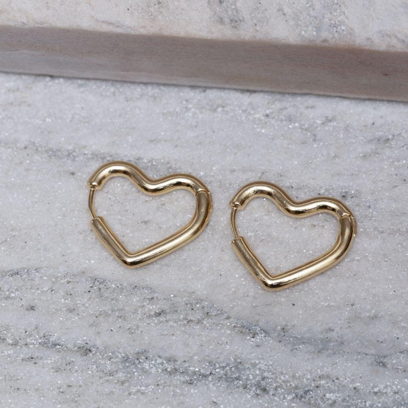 BRINCO ARGOLA CORAÇÃO LISO BANHO OURO 18K