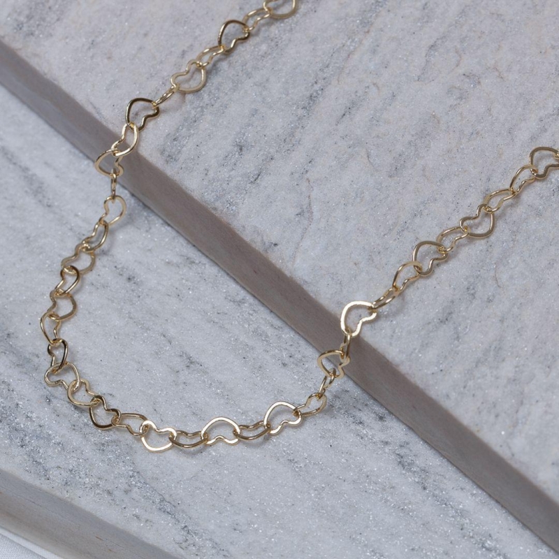 CHOKER ELOS CORAÇÕES BANHO OURO 18K