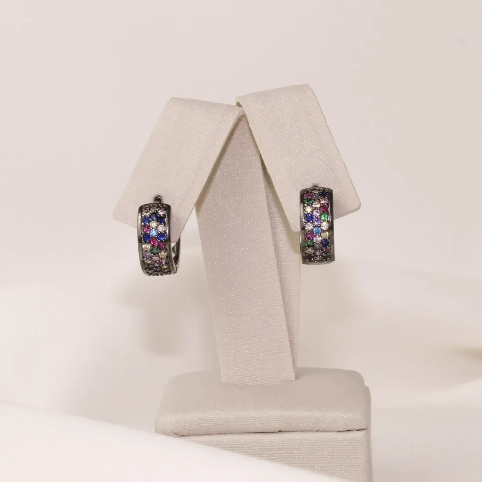 BRINCO ARGOLA ZIRCÔNIA COLORIDA BANHO RÓDIO NEGRO