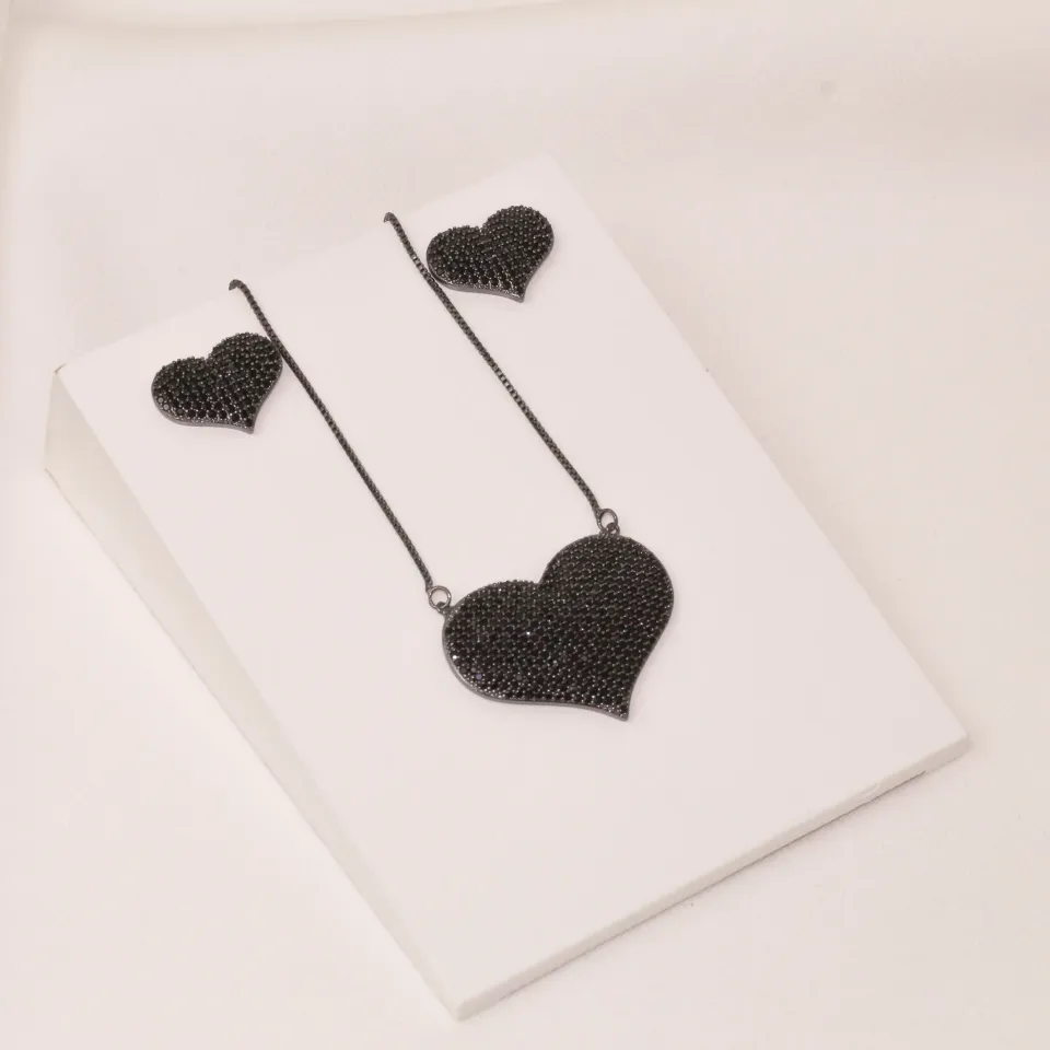 CONJUNTO CORAÇÃO ZIRCÔNIA PRETA BANHO RÓDIO NEGRO