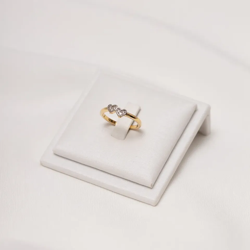 ANEL DOIS CORAÇÕES COM CANETA RÓDIO BRANCO BANHO OURO 18K