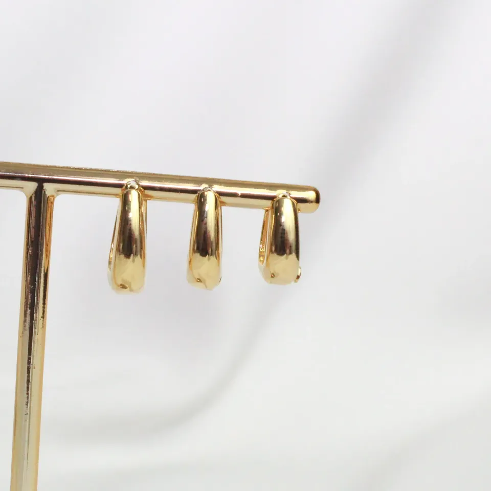 BRINCO ARGOLA OVAL LISA G BANHO OURO 18K
