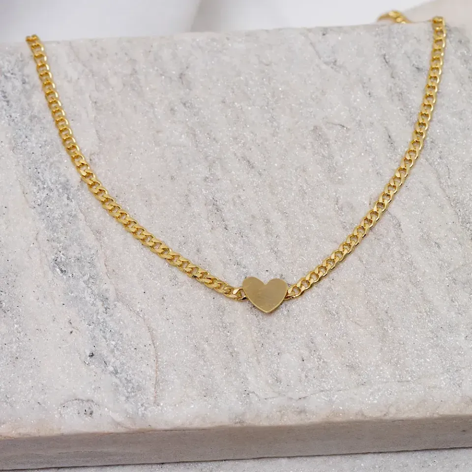 CHOKER GRUMET COM CORAÇÃO BANHO OURO 18K