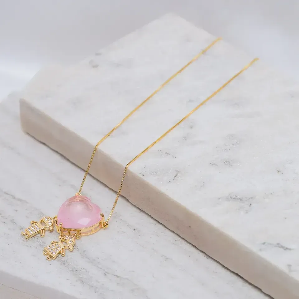 COLAR CASAL FILHOS COM CORAÇÃO PEDRA ROSA CLARO BANHO OURO 18K