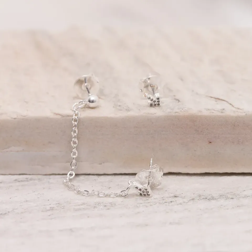 BRINCO EAR CUFF SETA COM CORRENTE BANHO PRATA