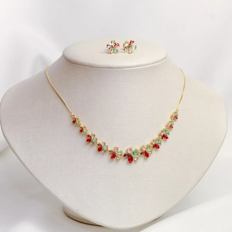 CONJUNTO FLOR COM PEDRAS COLORIDAS BANHO OURO 18K