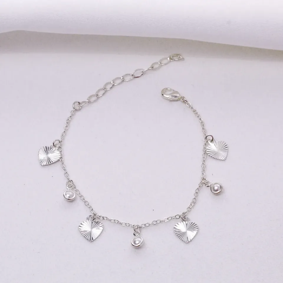 PULSEIRA CORAÇÃO DIAMANTADO E PÉROLAS BANHO RÓDIO BRANCO