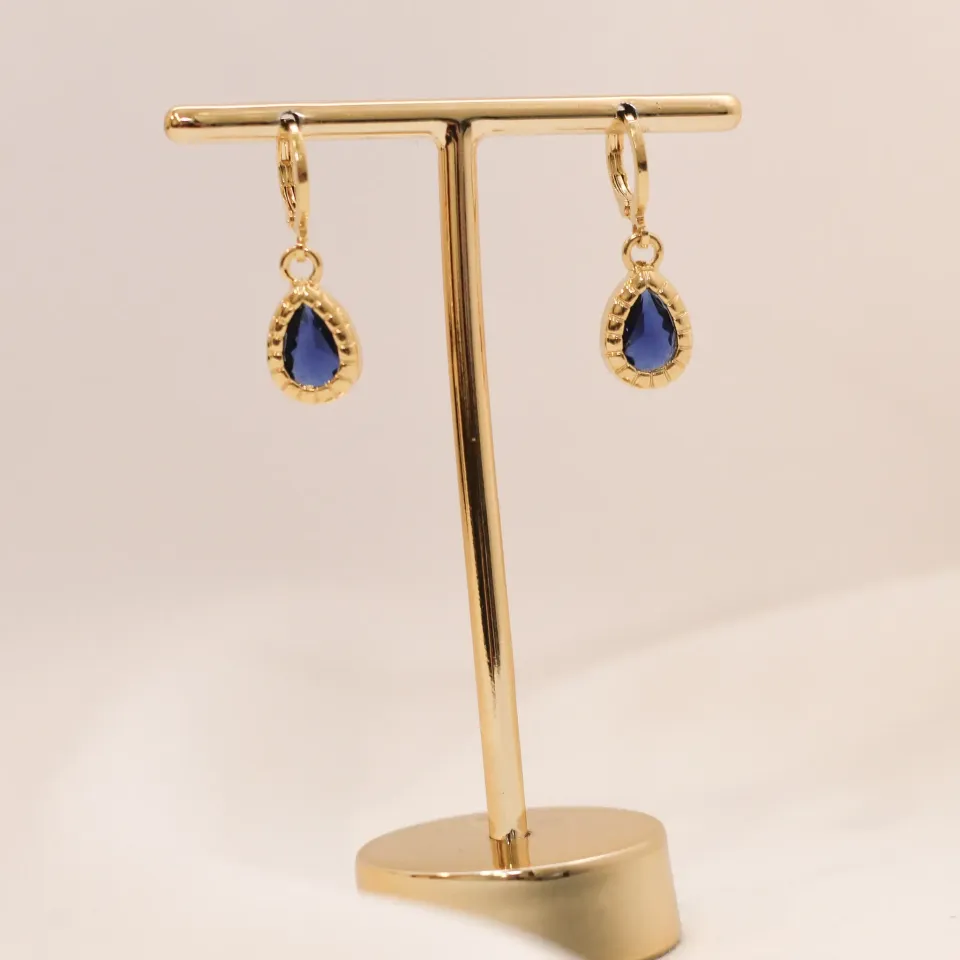 BRINCO ARGOLA COM PEDRA COLORIDA BANHO OURO 18K