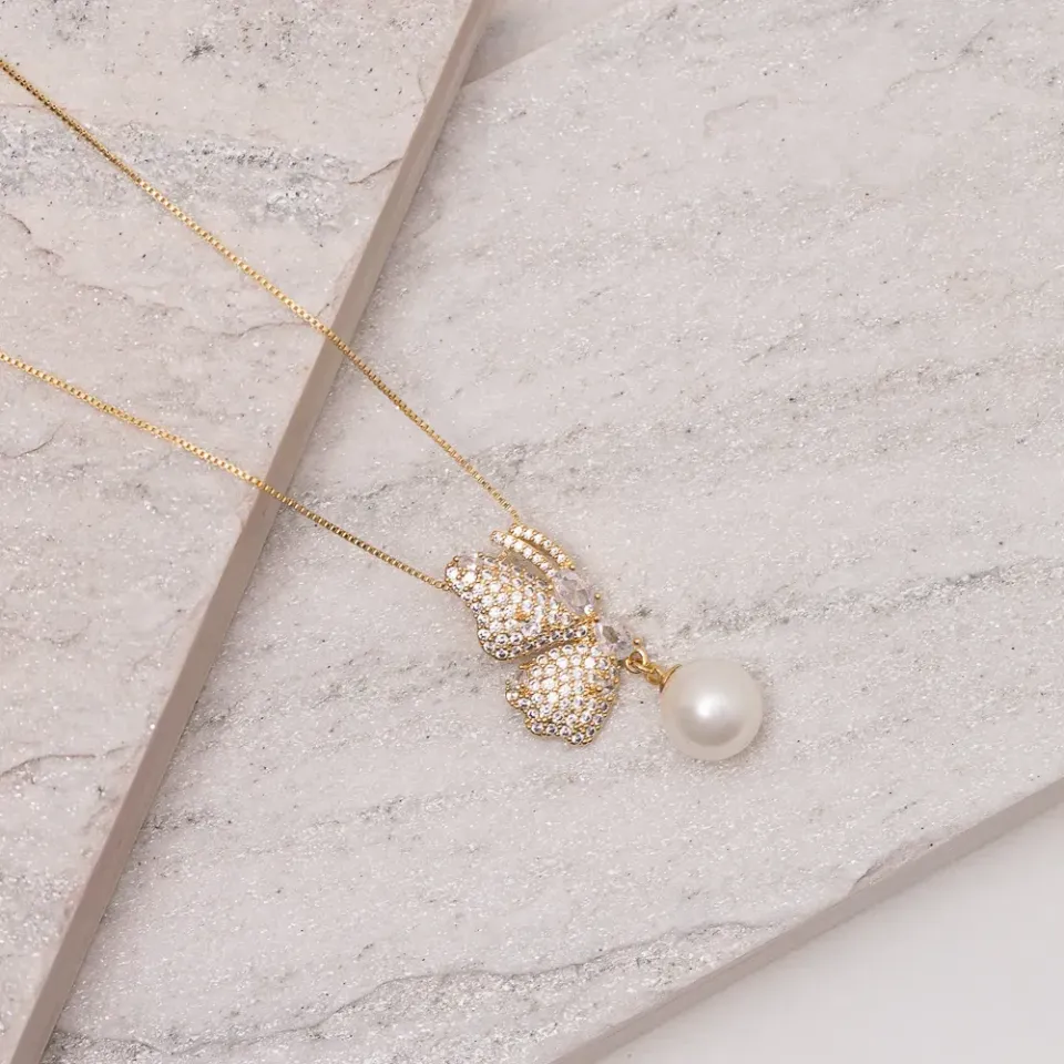 COLAR BORBOLETA COM ZIRCÔNIA CRISTAL BANHO OUROO 18K