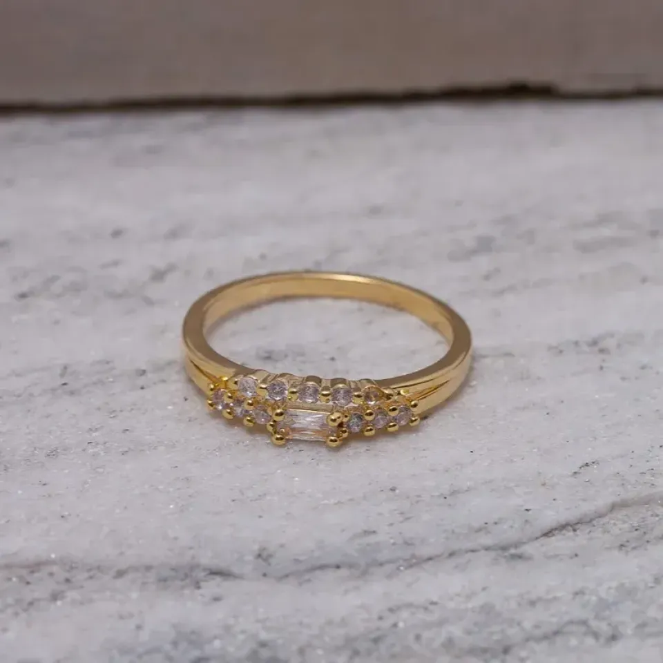 ANEL FILEIRA DUPLA CRAVEJADO COM ZIRCÔNIAS BANHO OURO 18K
