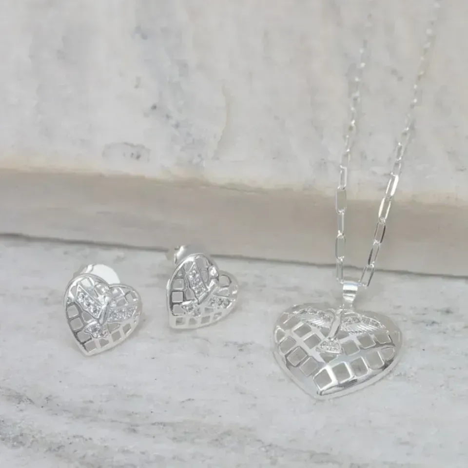 CONJUNTO CORAÇÃO COM ESPÍRITO SANTO BANHO PRATA
