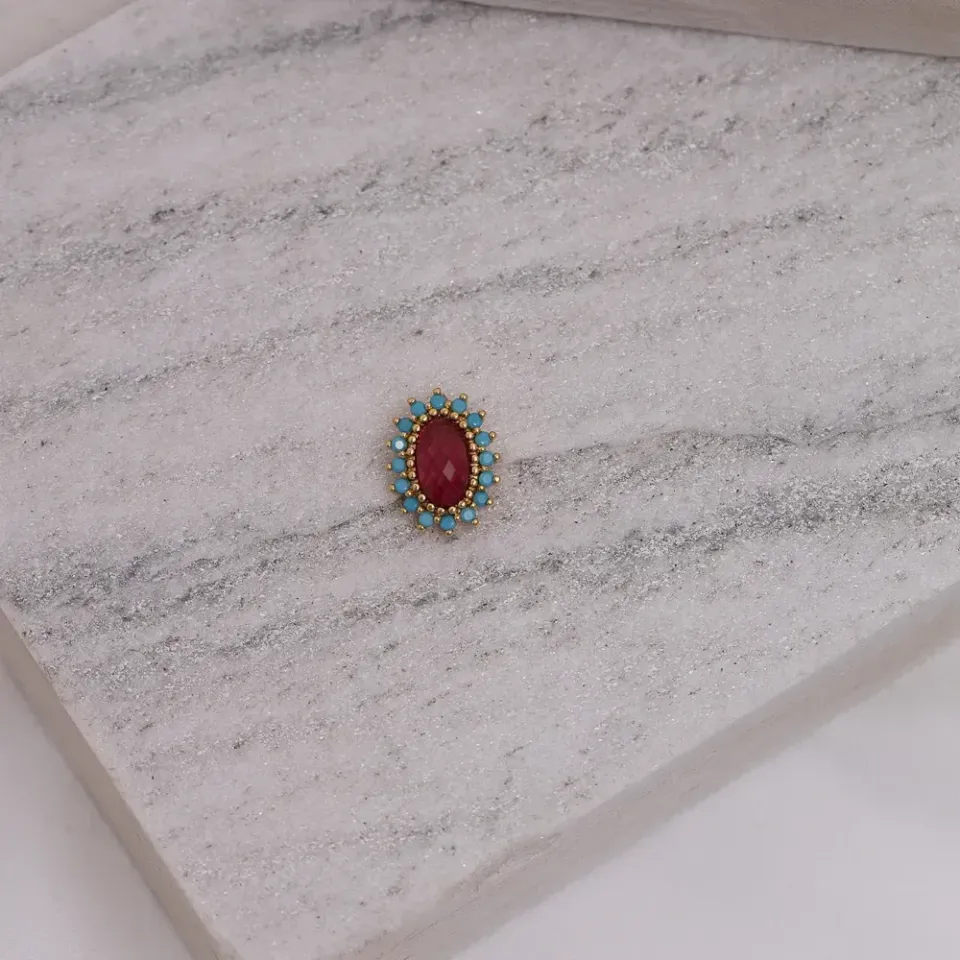 PINGENTE OVAL COM PEDRA MARSALA E ZIRCÔNIA AZUL CLARO BANHO OURO 18K