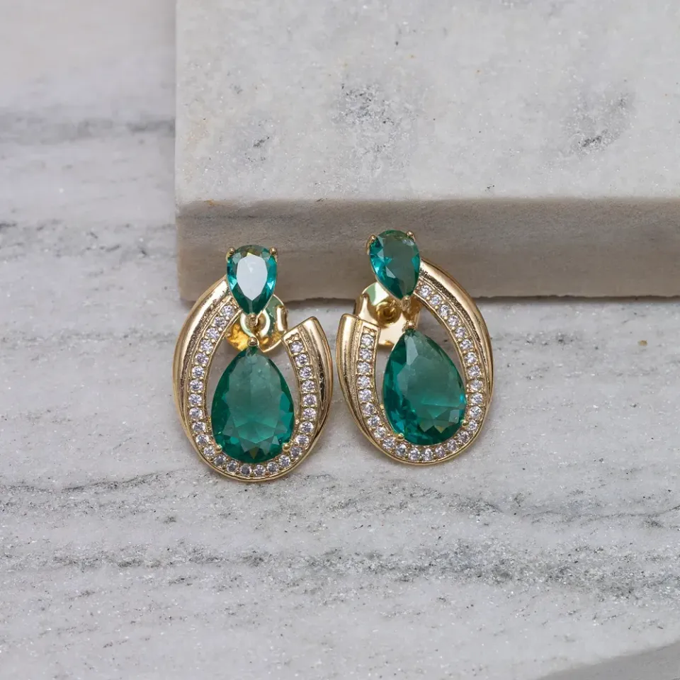 BRINCO FESTA COM ZIRCÔNIA E PEDRA VERDE BANHO OURO 18K