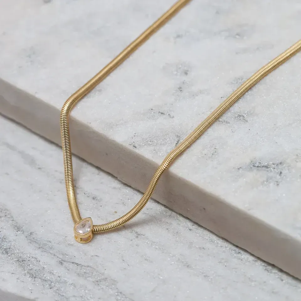 CHOKER MALHA ALEMÃ COM GOTA CRISTAL BANHO OURO 18K