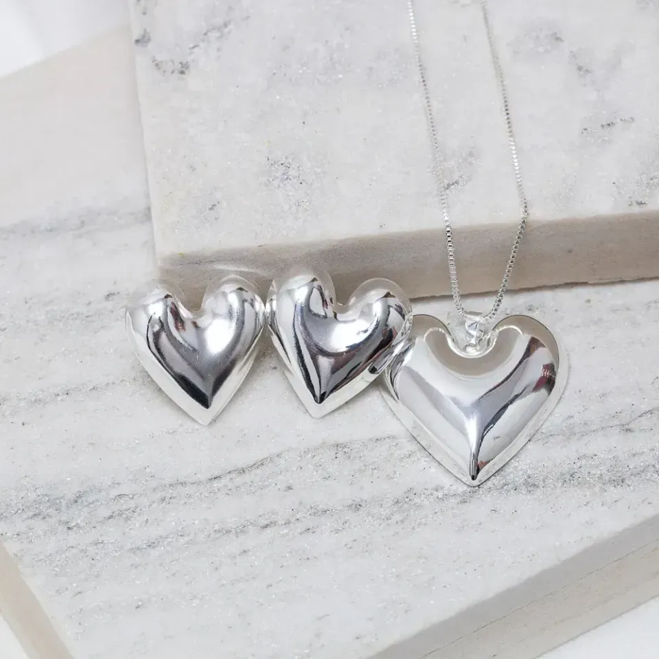 CONJUNTO CORAÇÃO LISO ABAULADO BANHO PRATA