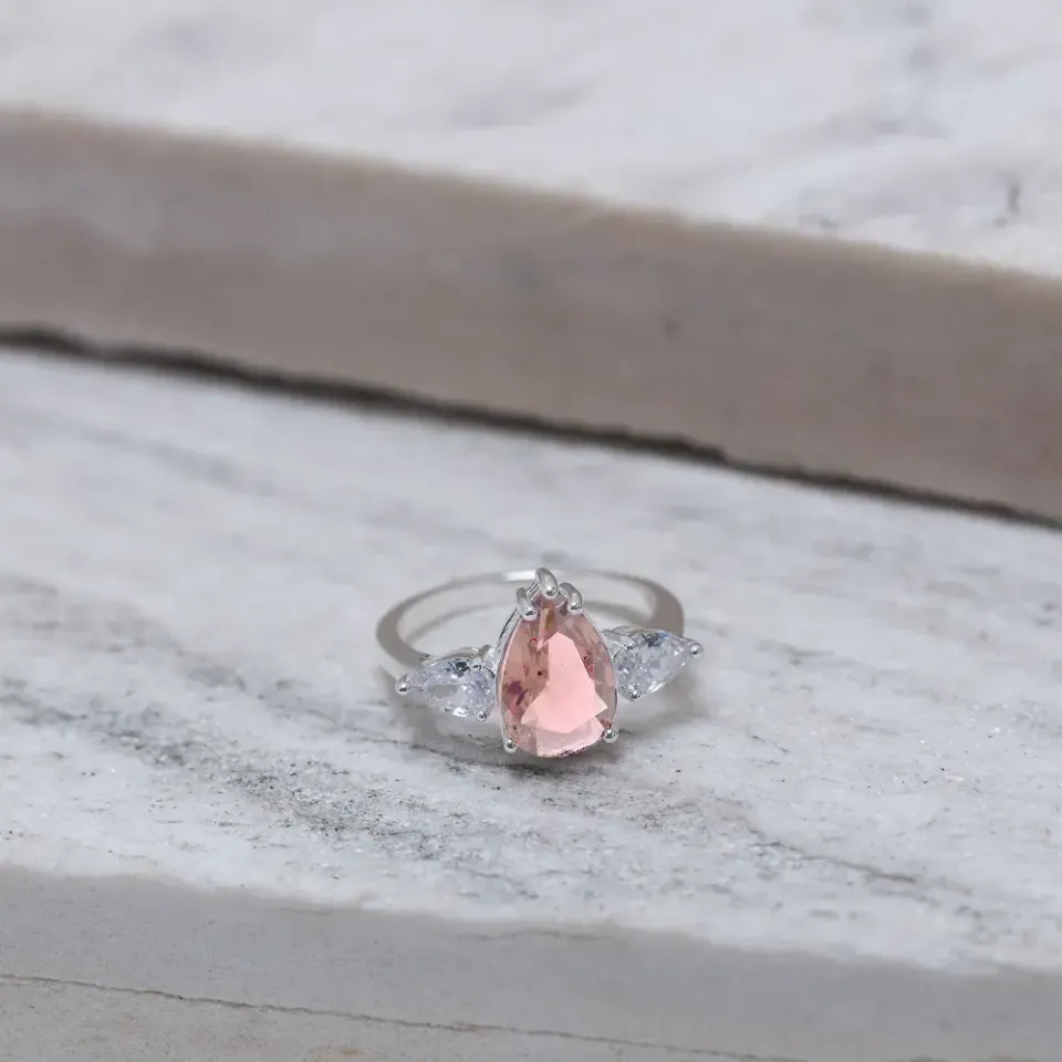 ANEL FORMATURA GOTA COM PEDRA PEACH BANHO PRATA