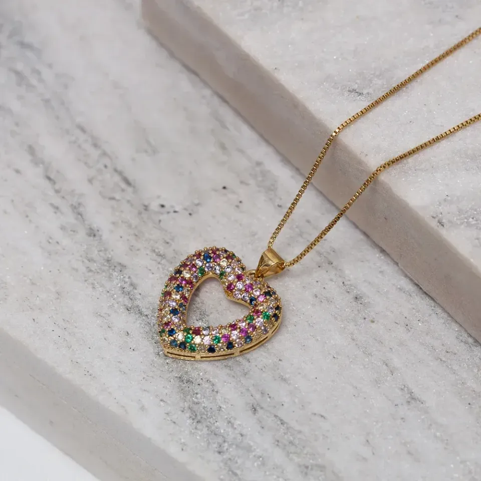 COLAR CORAÇÃO PUFFER COM ZIRCÔNIAS COLORIDAS BANHO OURO 18K