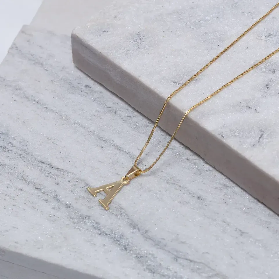 COLAR PINGENTE LETRA A LISA BANHO OURO 18K