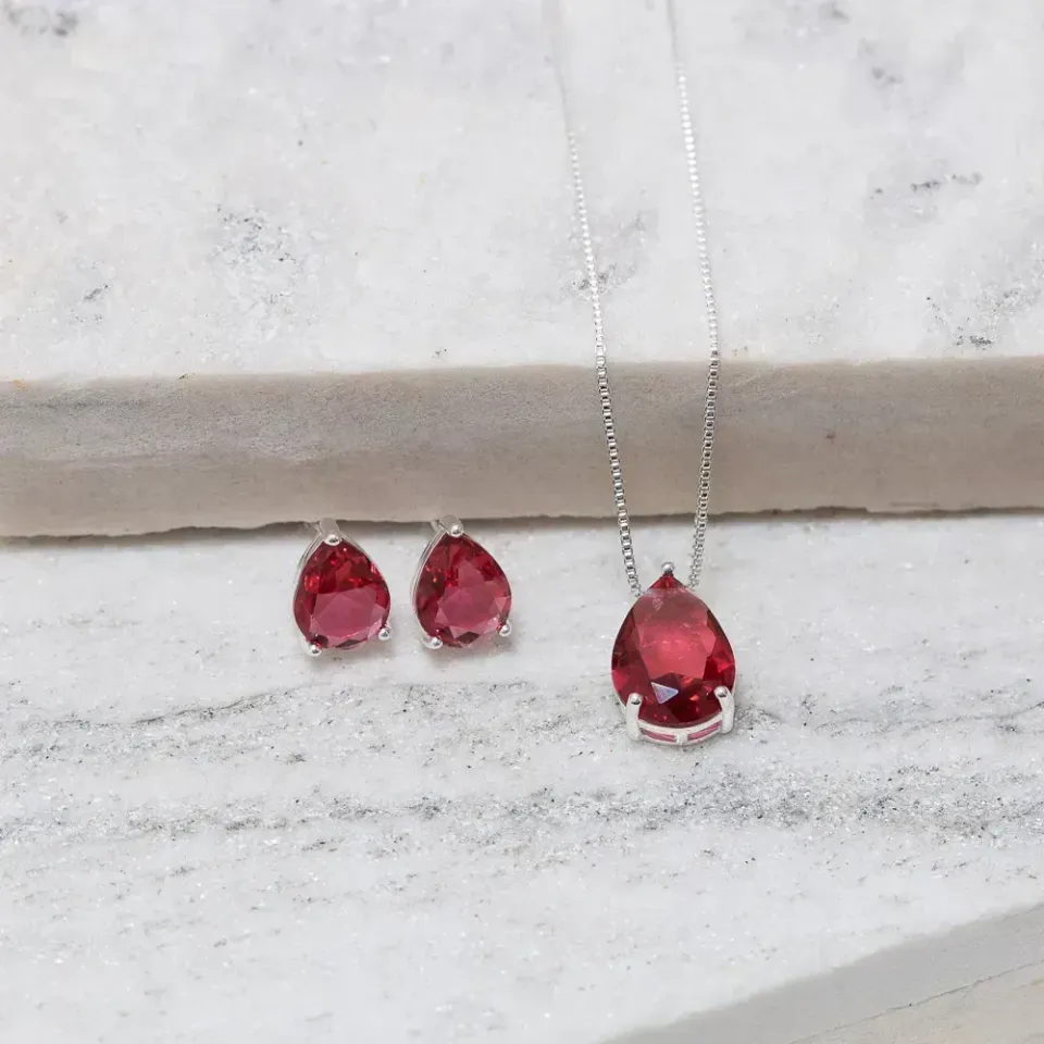 CONJUNTO GOTA COM PEDRA VERMELHO RUBI BANHO OURO 18K
