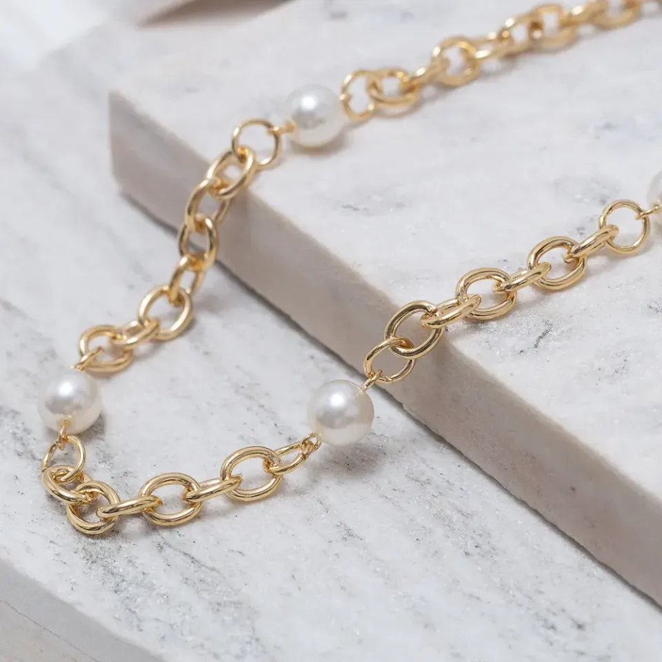COLAR CORRENTE COM PÉROLAS BANHO OURO 18K