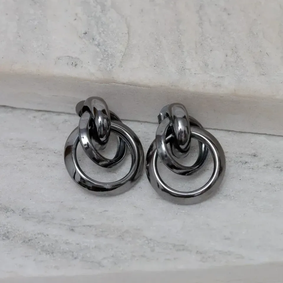 BRINCO ARGOLA TRIPLA LISA M BANHO RÓDIO NEGRO