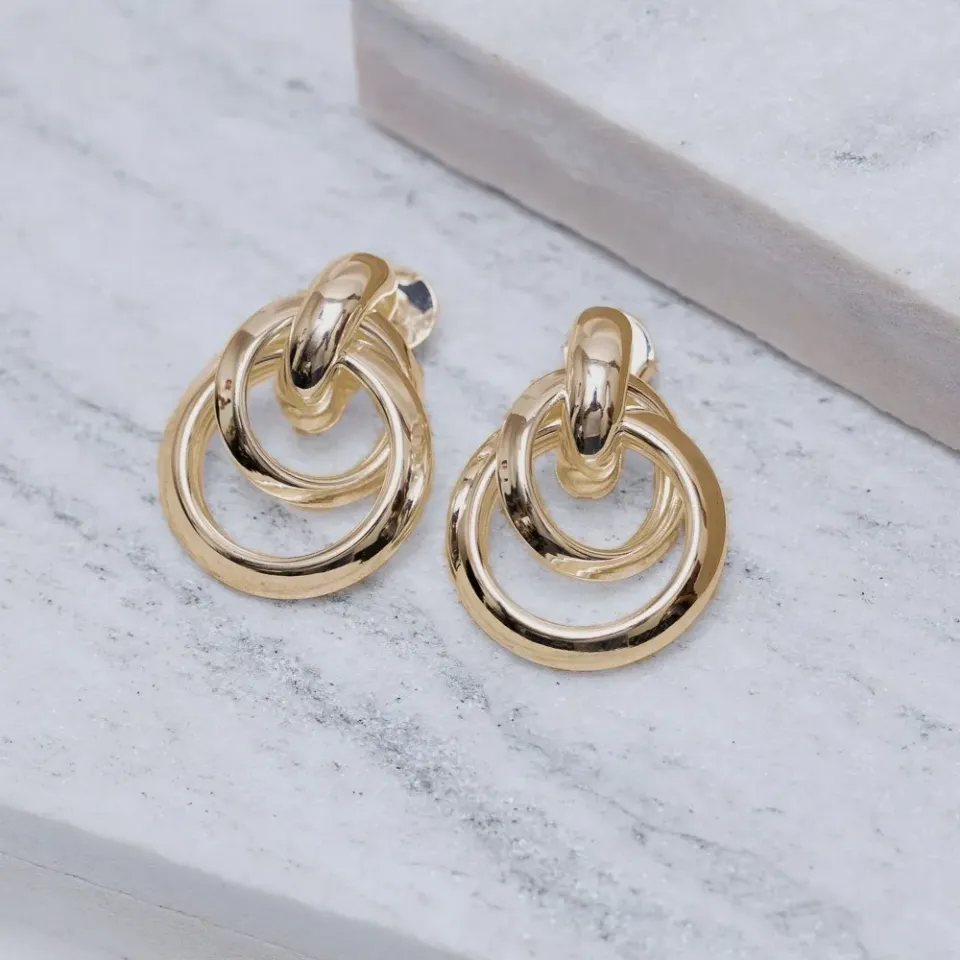 BRINCO ARGOLA TRIPLA LISA M BANHO OURO 18K