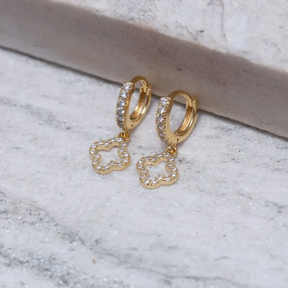 BRINCO ARGOLINHA VIRGINIA VAZADA CRAVEJADA BANHO OURO 18K