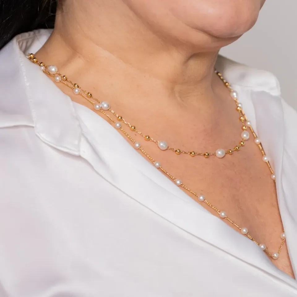COLAR LONGO COM PÉROLAS P BANHO OURO 18K