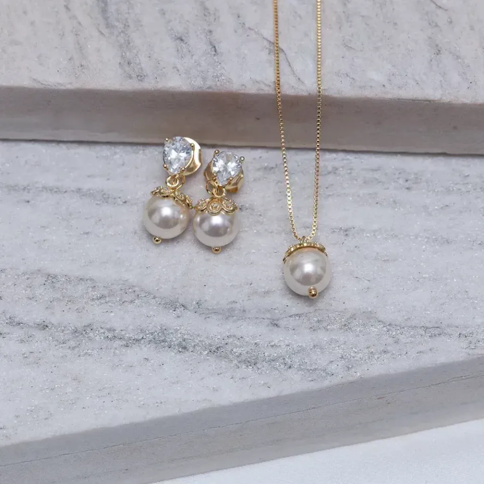 CONJUNTO PÉROLA COM GOTINHA CRISTAL BANHO OURO 18K