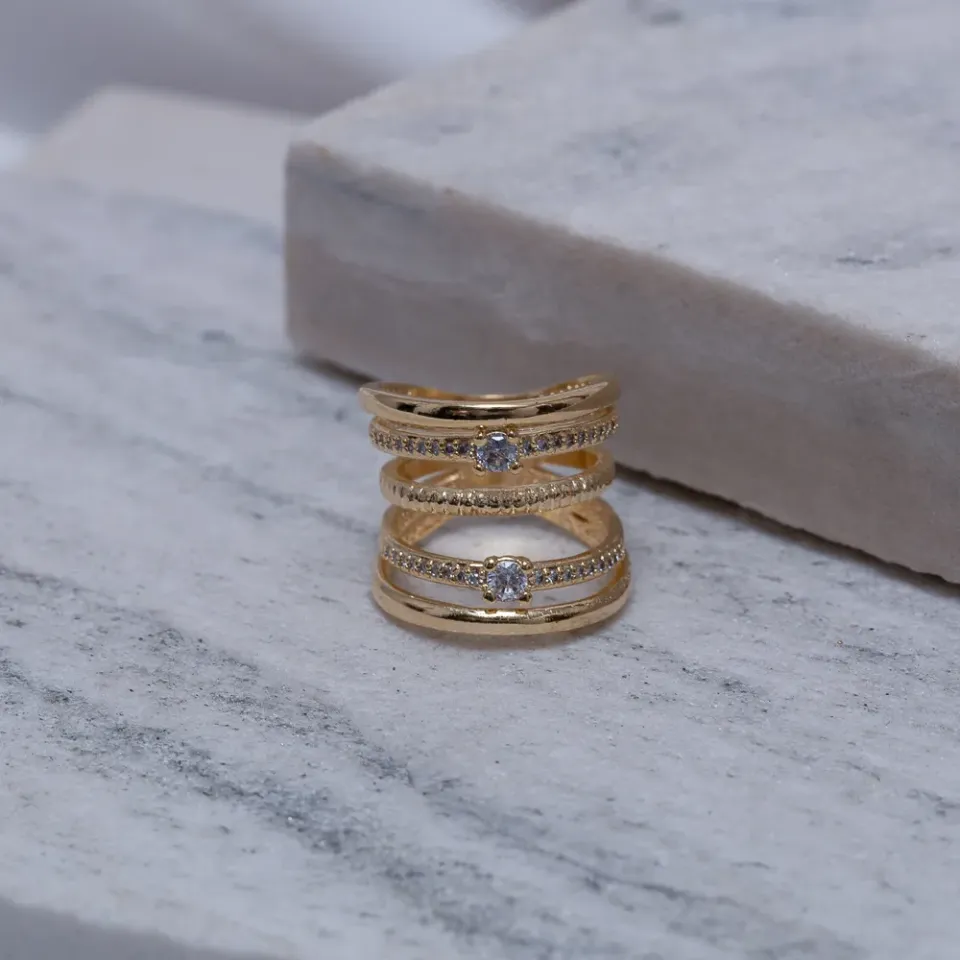 ANEL 5 AROS COM ZIRCÔNIAS CRISTAIS BANHO OURO 18K