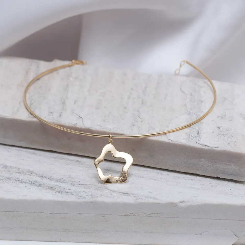COLAR ARO COM PINGENTE ORGÂNICO BANHO OURO 18K