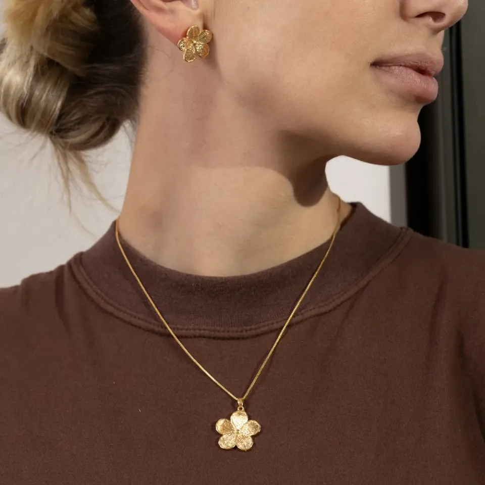 CONJUNTO FLOR RISCADA BANHO OURO 18K