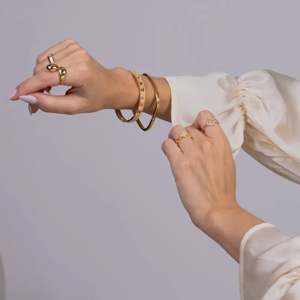 BRACELETE VIRGINIA COM ZIRCÔNIAS CRISTAIS BANHO OURO 18K
