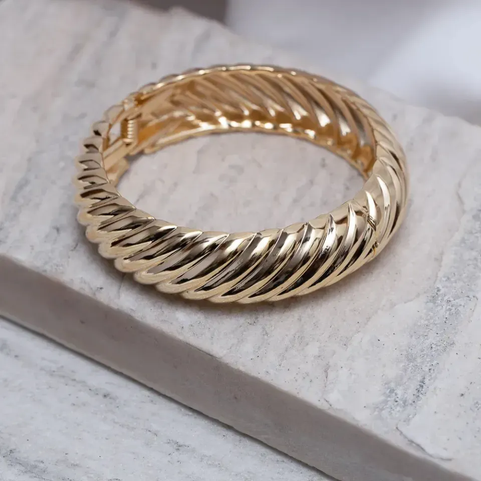 BRACELETE CARACOL LISO BANHO OURO 18K
