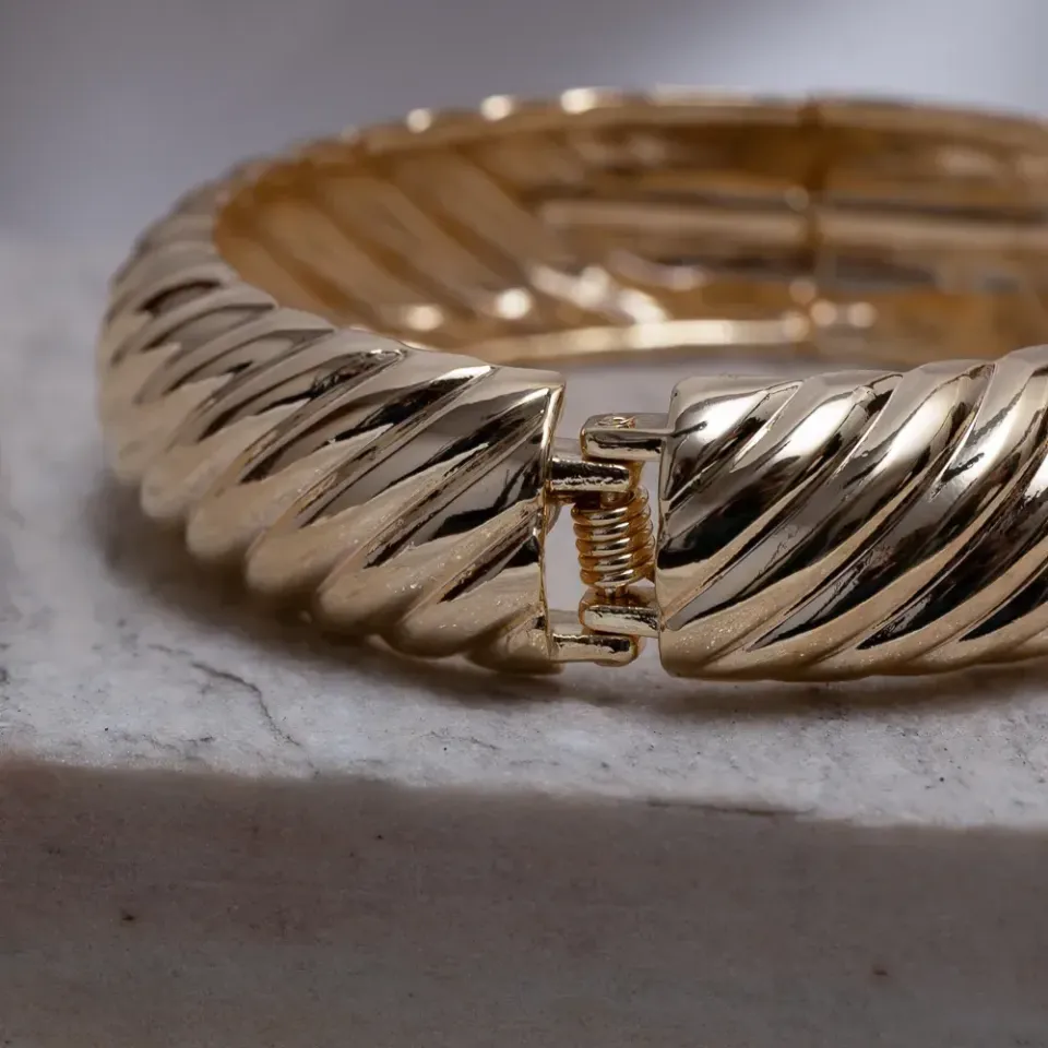 BRACELETE CARACOL LISO BANHO OURO 18K
