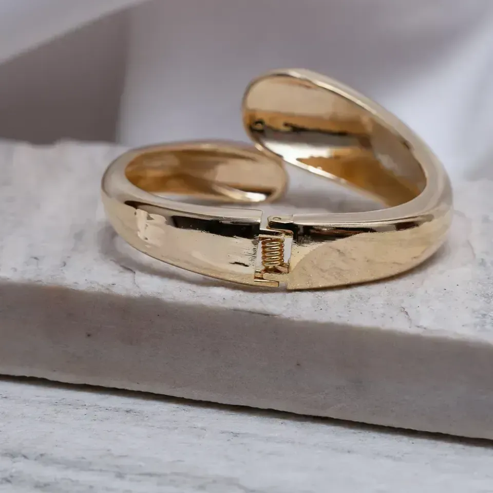 BRACELETE ABAULADO ABERTO BANHO OURO 18K