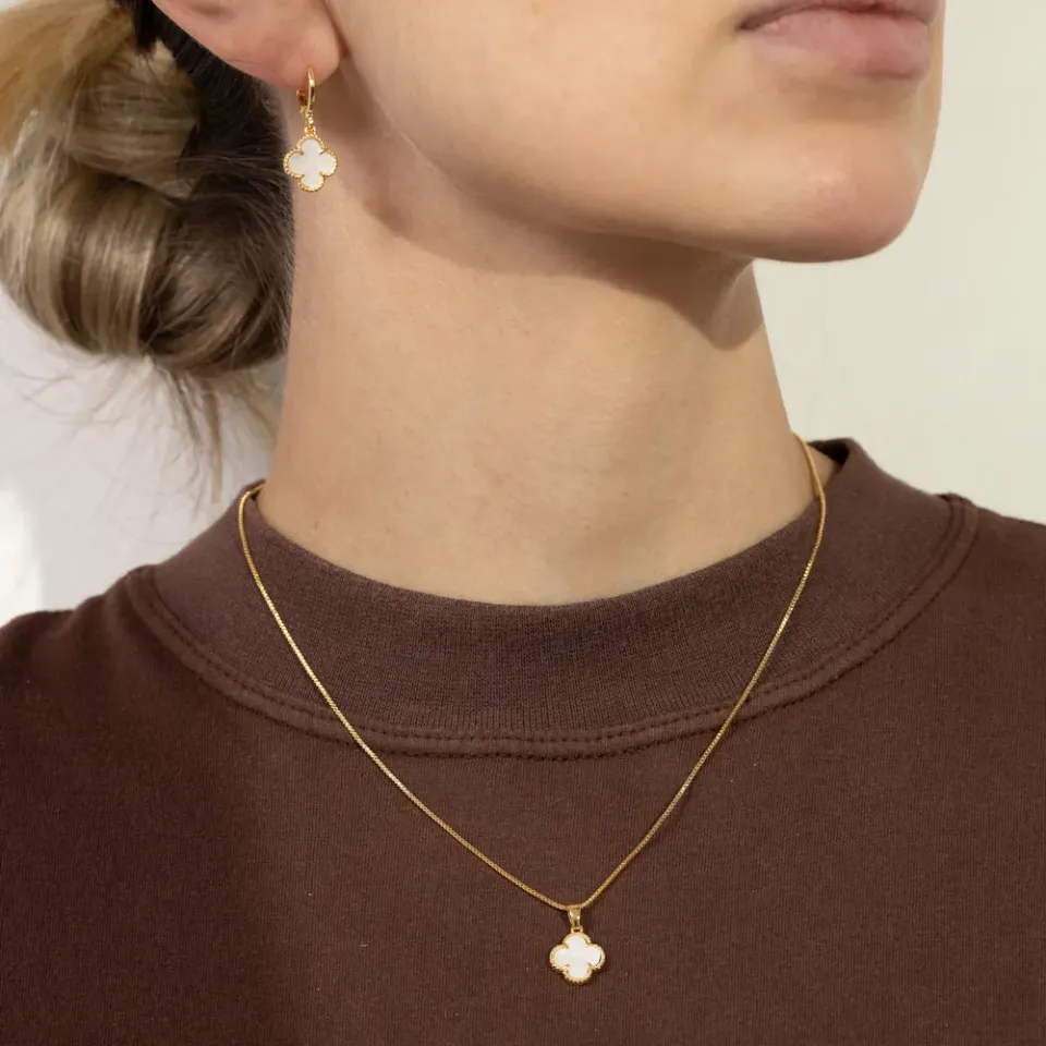 CONJUNTO VIRGINIA BRANCO PEROLIZADO BANHO OURO 18K
