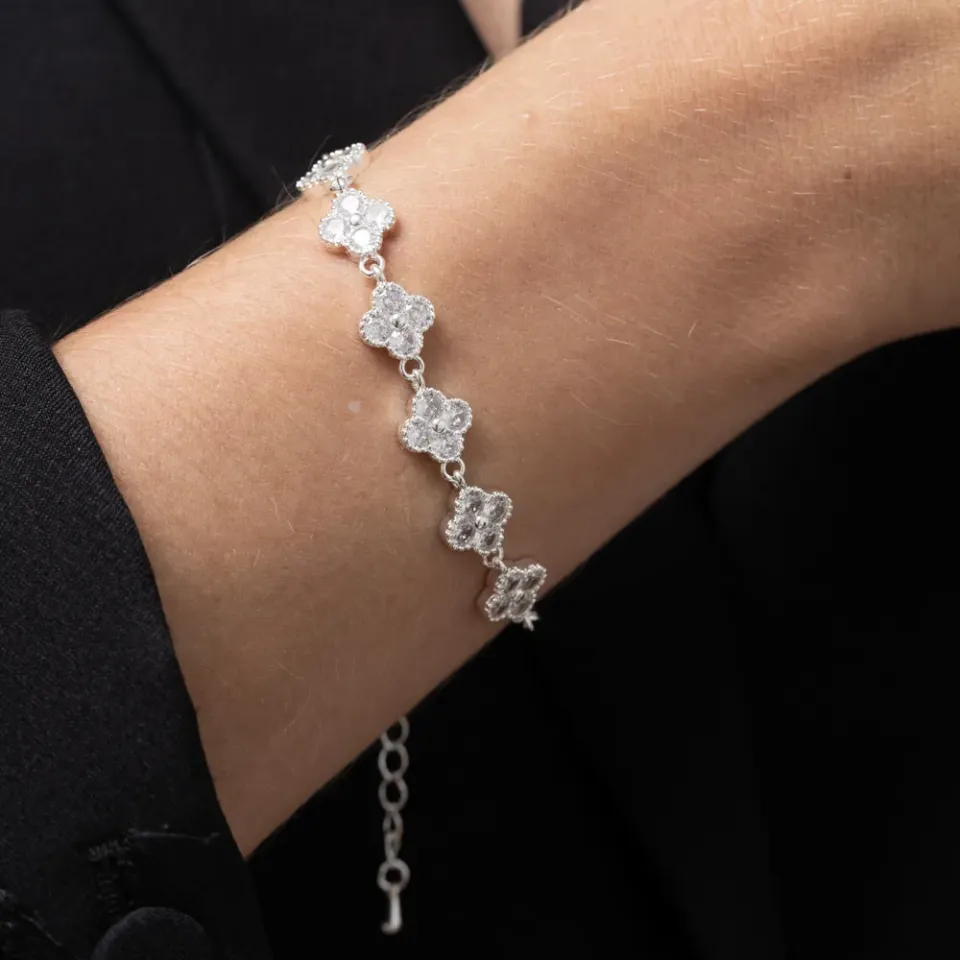 PULSEIRA VIRGINIA CRAVEJADA BANHO PRATA