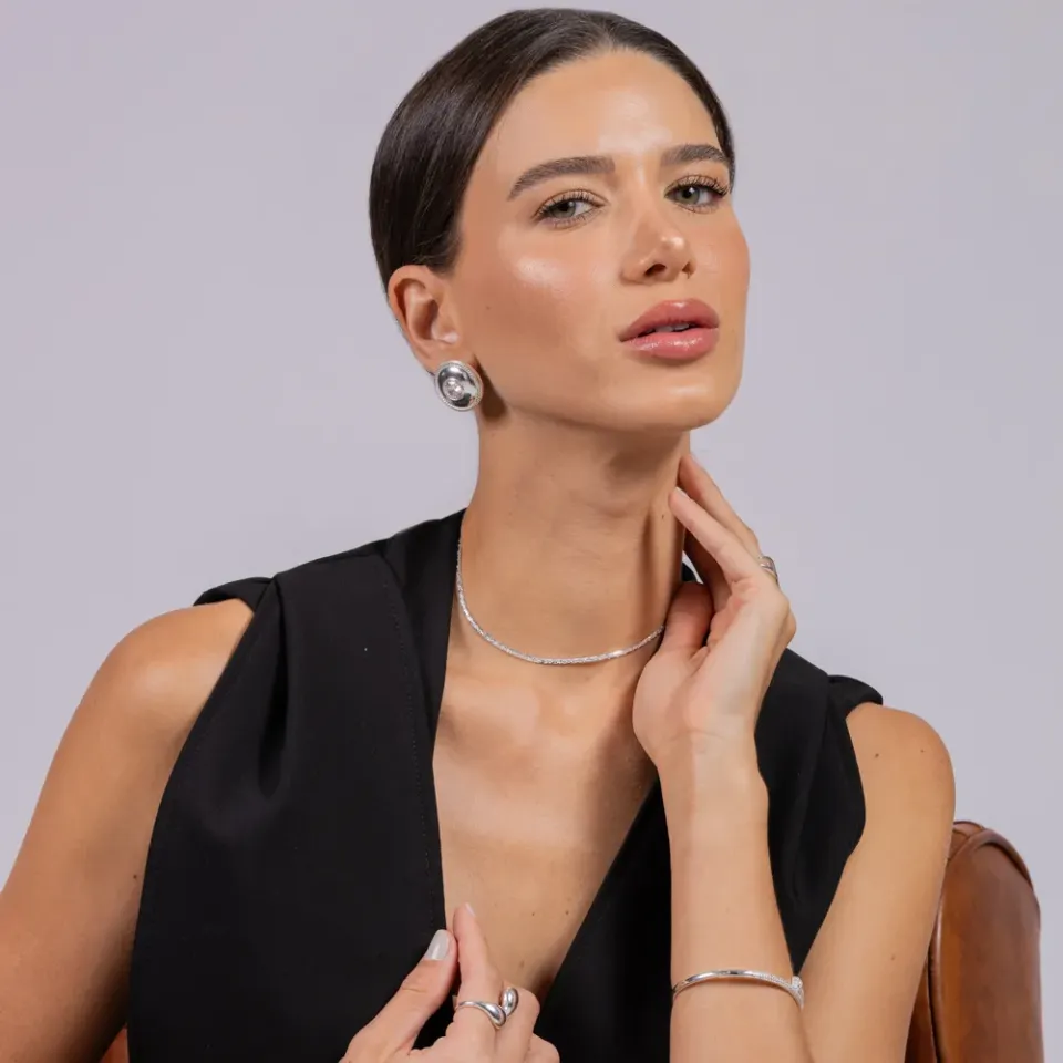 CHOKER FITA MARTELADA BANHO PRATA