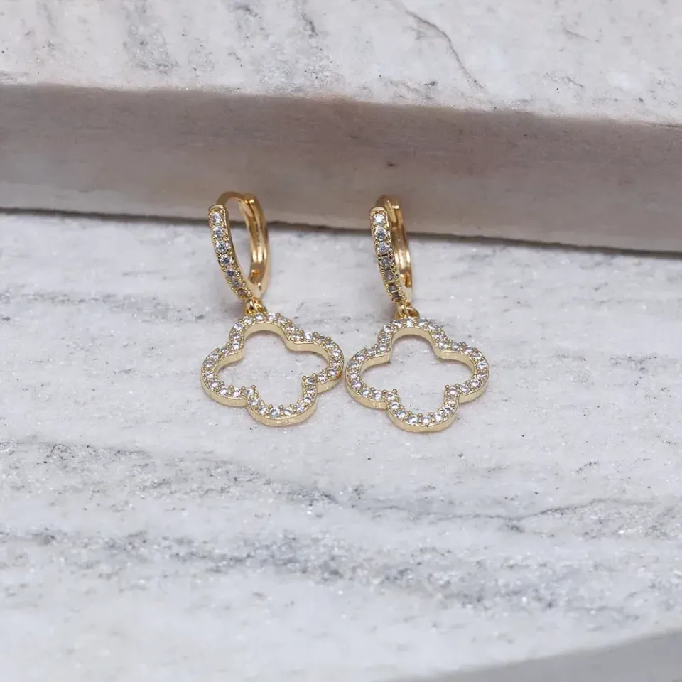 BRINCO ARGOLA VIRGINIA G VAZADO BANHO OURO 18K