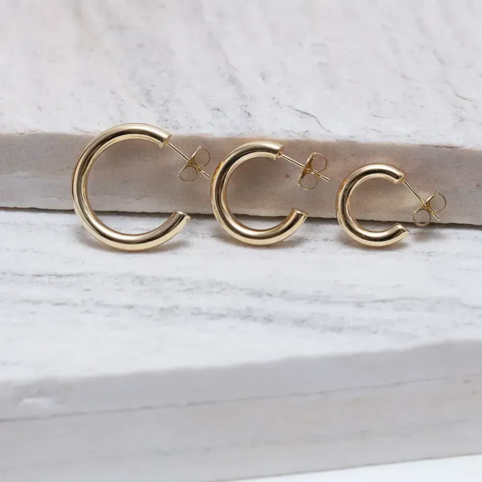 BRINCO ARGOLA TUBINHO G LISO BANHO OURO 18K