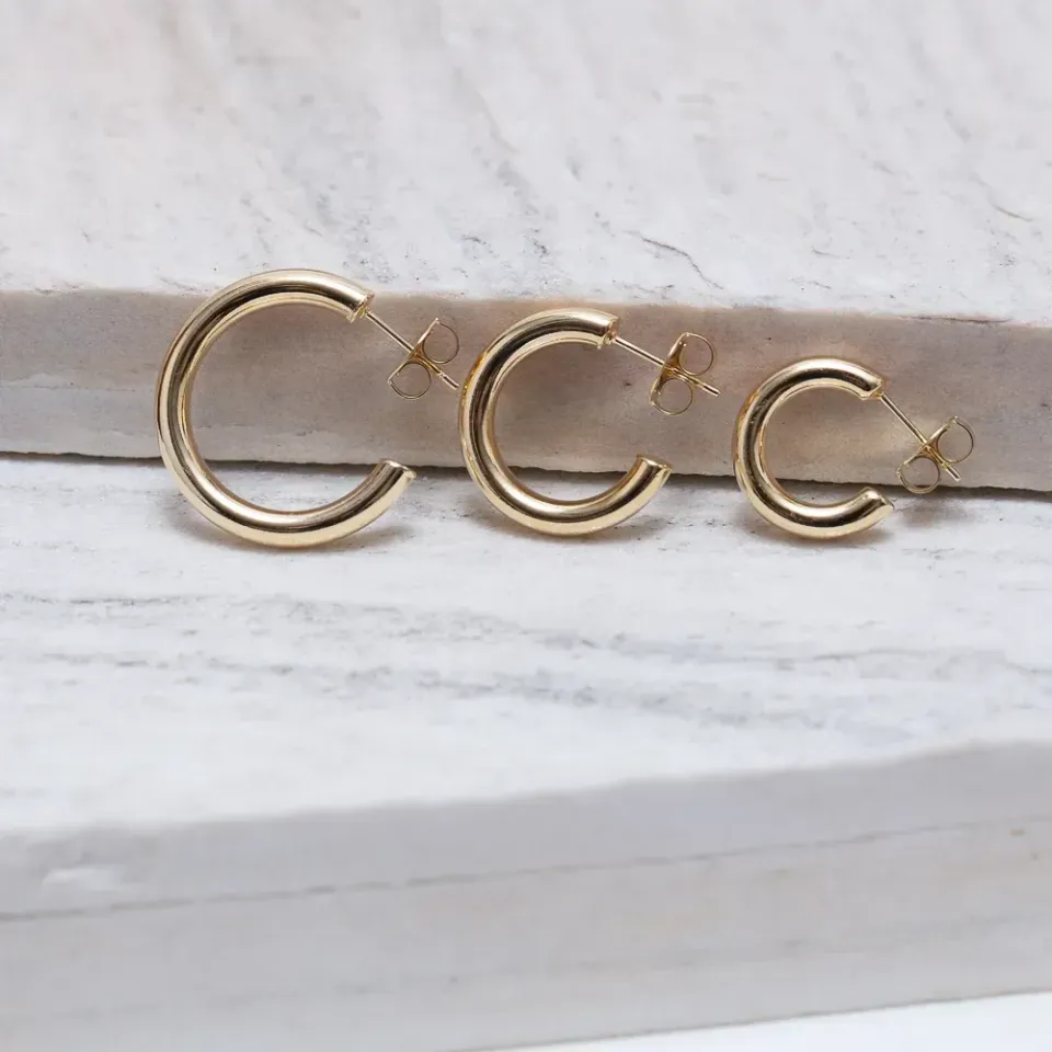 BRINCO ARGOLA TUBINHO M LISO BANHO OURO 18K