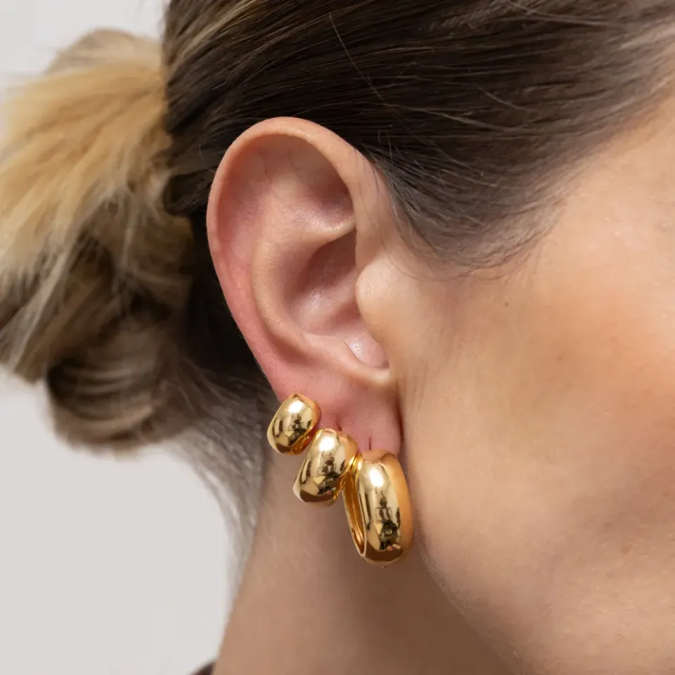 BRINCO ARGOLA M LARGA ABAULADA BANHO OURO 18K