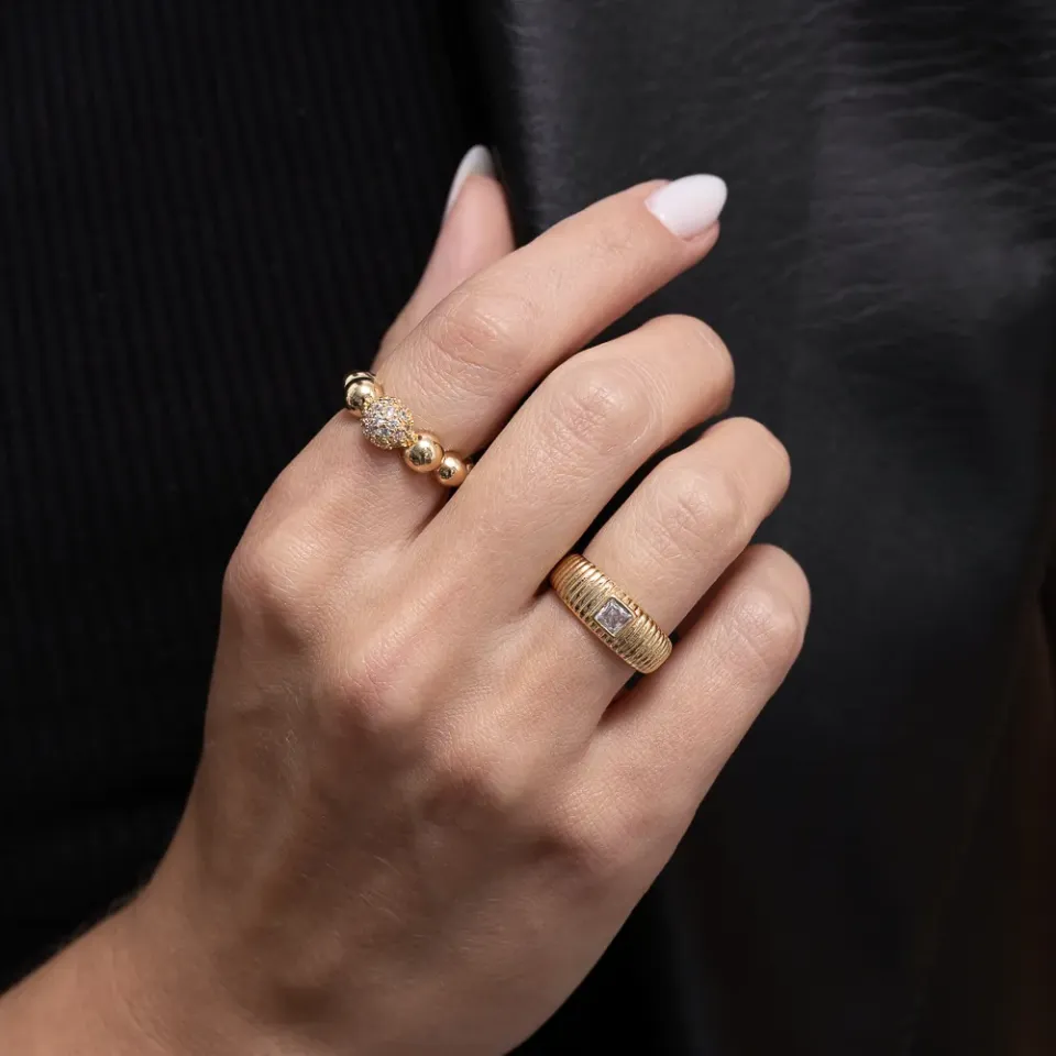 ANEL BOLINHAS LISAS E CRAVEJADA BANHO OURO 18K