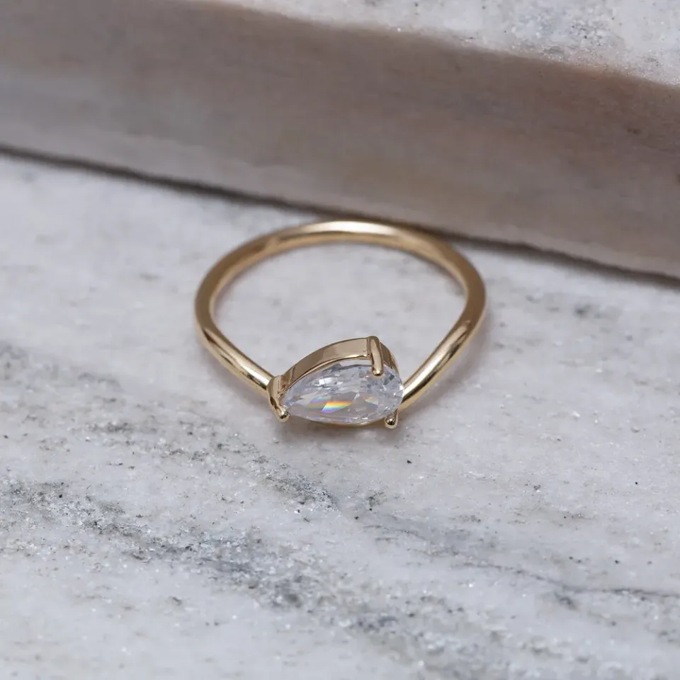 ANEL GOTA CRISTAL DELICADA BANHO OURO 18K