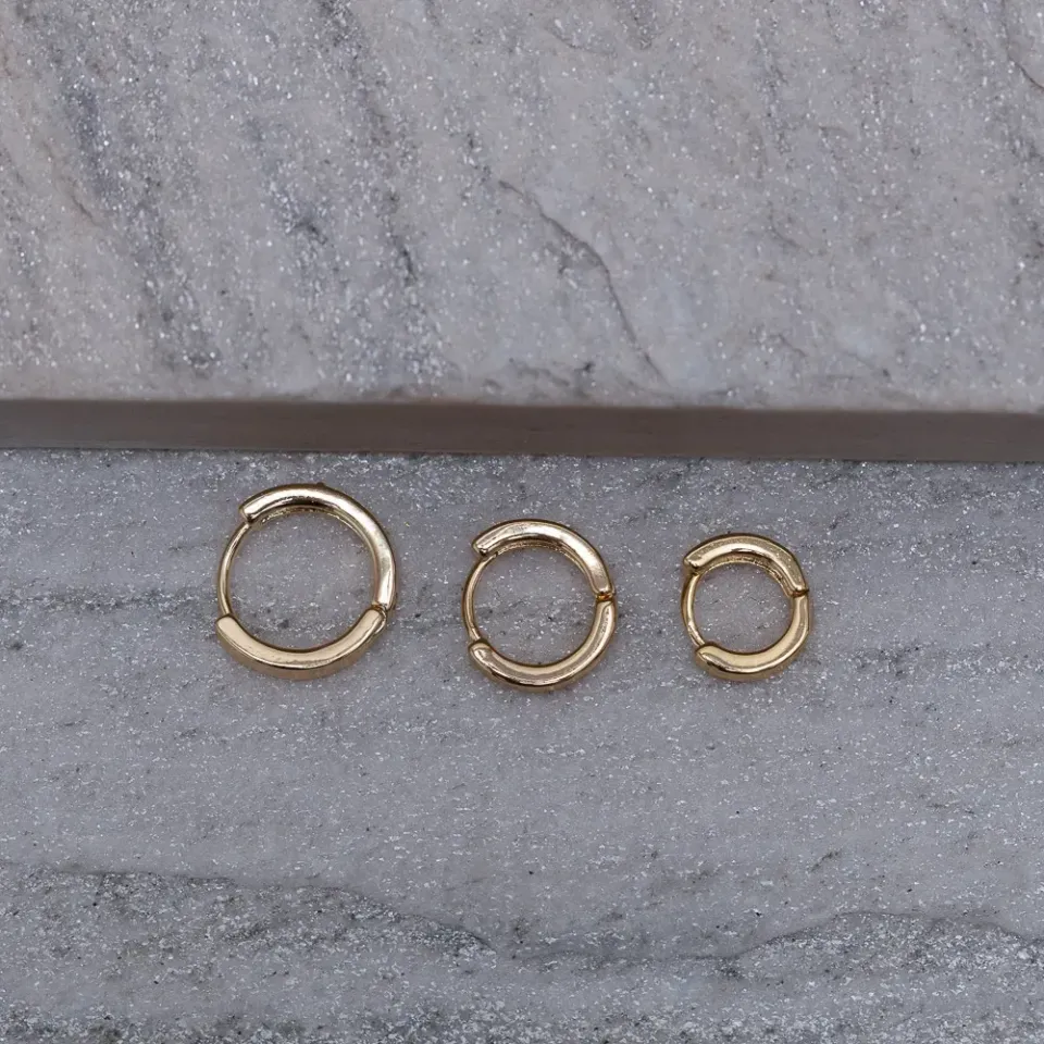 BRINCO ARGOLA M LISA BANHO OURO 18K