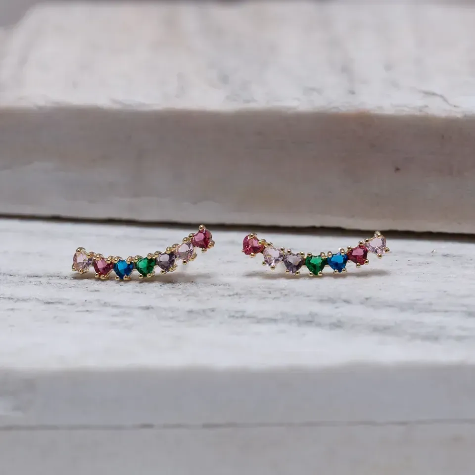 BRINCO EAR CUFF CORAÇÕES COLORIDOS BANHO OURO 18K
